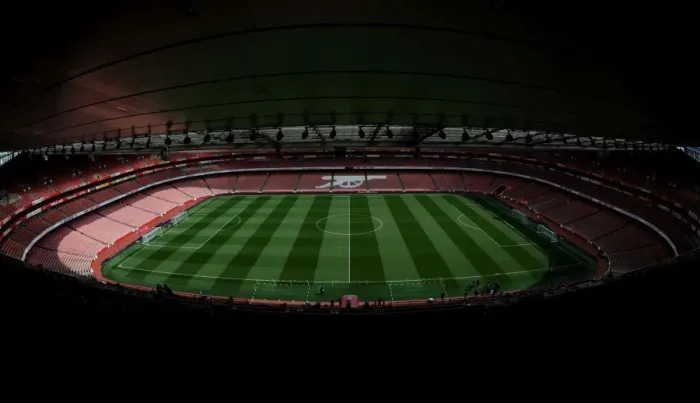 Framed Print : Emirates Battle: Arsenal vs Manchester United, Premier League 2016-17 Framed Print : Emirates Battle: Arsenal vs Manchester United, Premier League 2016-17