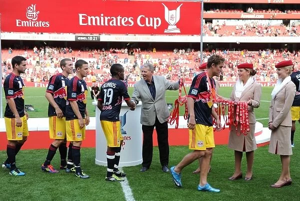 Emirates Cup 2011: Arsenal vs New York Red Bulls - Trophy Presentation