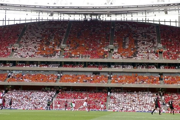 Emirates Stadium. Arsenal 21 Ajax. Dennis Bergkamp 272618