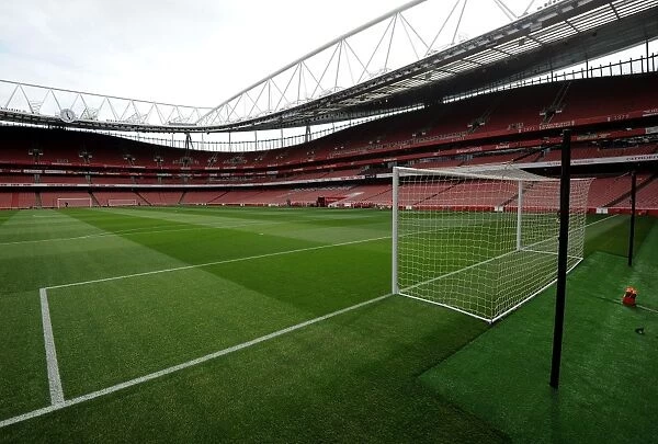Emirates Stadium: Arsenal vs Sunderland, Premier League Showdown (2016-17)