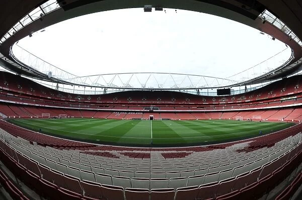 Emirates Stadium: Arsenal vs. Tottenham Hotspur, Premier League Showdown (2014-15)