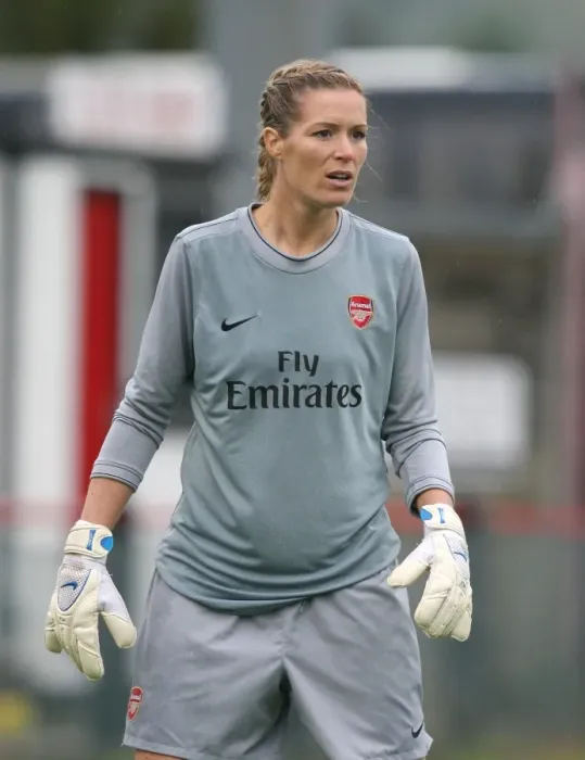 Framed Print : Emma Byrne in Action: Arsenal Crushes PAOK Thessaloniki 9-0 in UEFA Women's Champions League