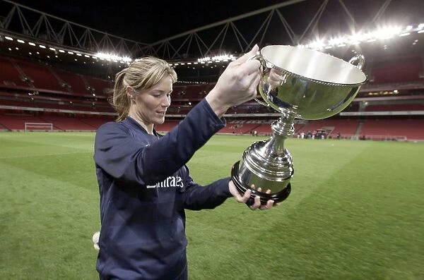 Emma Byrne (Arsenal) with the Premier League