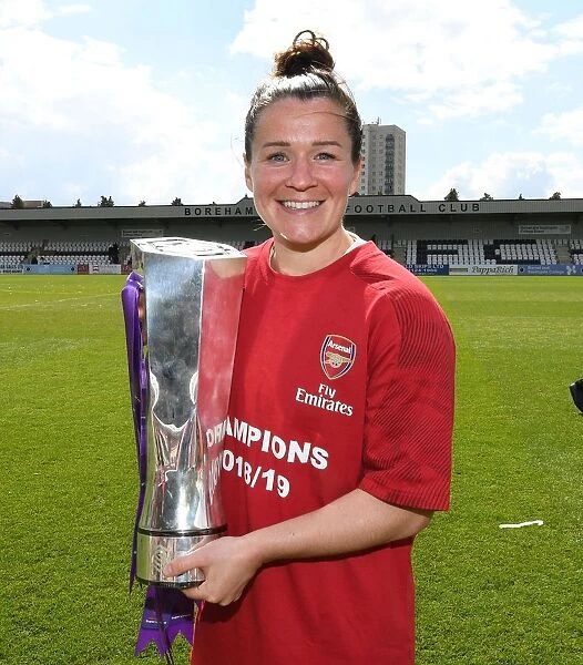 Emma Mitchell and the WSL Trophy: Arsenal Women Celebrate Championship Win over Manchester City