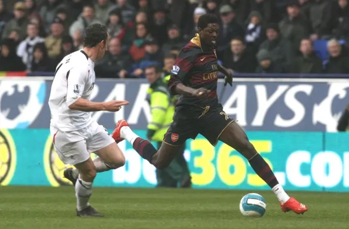 Framed Print : Emmanuel Adebayor (Arsenal) Andy O Brien (Bolton) Framed Print : Emmanuel Adebayor (Arsenal) Andy O Brien (Bolton)