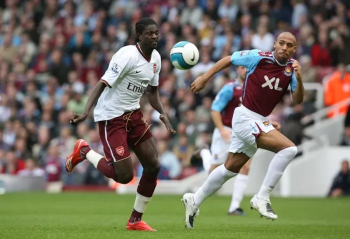 Framed Print : Emmanuel Adebayor (Arsenal) Anton Ferdinand (West Ham)