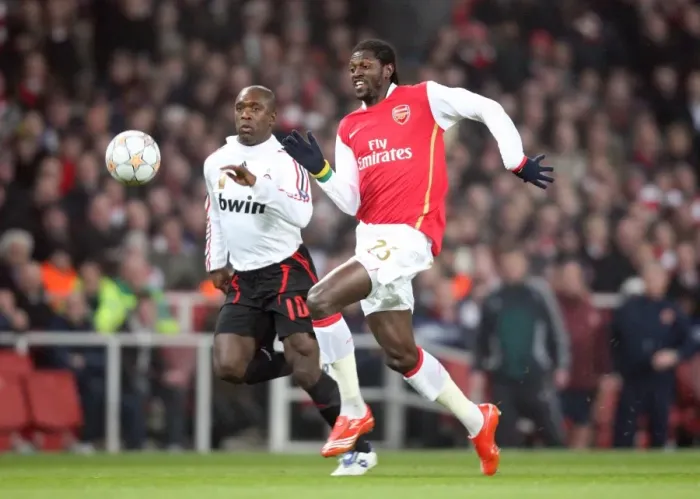 Framed Print : Emmanuel Adebayor (Arsenal) Clarence Seedorf (Milan)