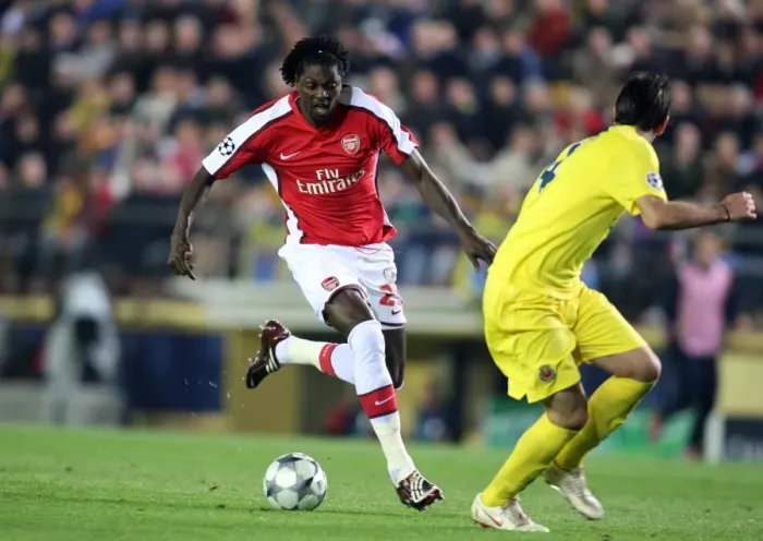 Framed Print : Emmanuel Adebayor (Arsenal) Diego Godin (Villarreal)