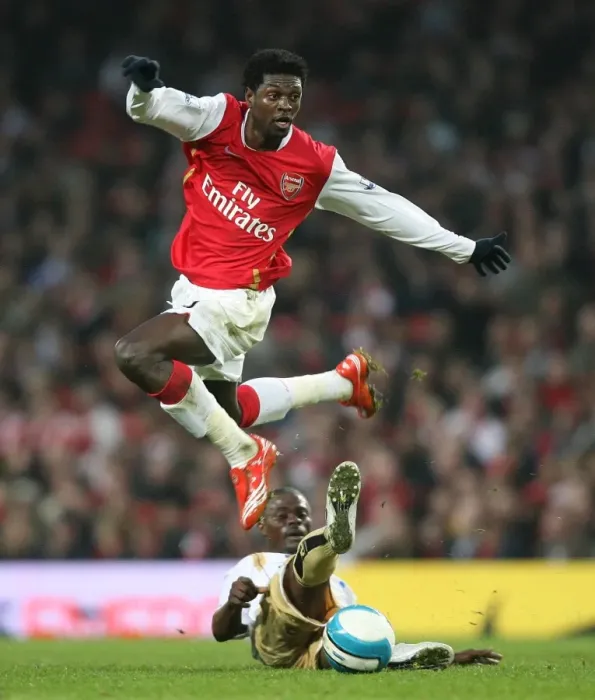 Framed Print : Emmanuel Adebayor (Arsenal) George Boateng (Middlesbrough) Framed Print : Emmanuel Adebayor (Arsenal) George Boateng (Middlesbrough)