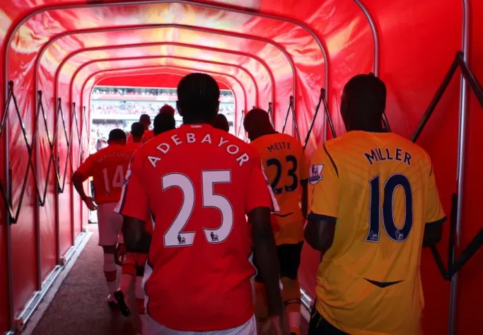 Framed Print : Emmanuel Adebayor (Arsenal) Ishmael Miller (West Brom) Framed Print : Emmanuel Adebayor (Arsenal) Ishmael Miller (West Brom)