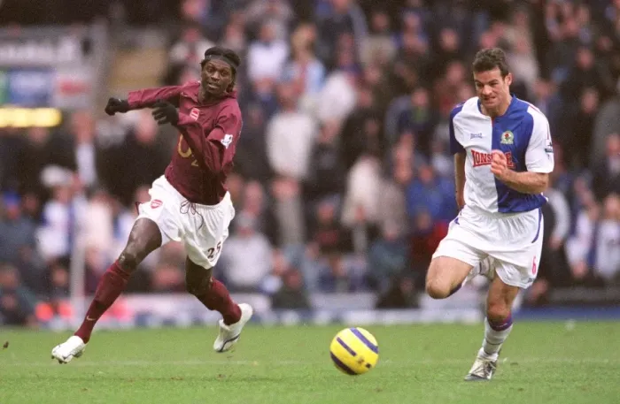 Framed Print : Emmanuel Adebayor (Arsenal) Ryan Nelsen (Blackburn) Framed Print : Emmanuel Adebayor (Arsenal) Ryan Nelsen (Blackburn)