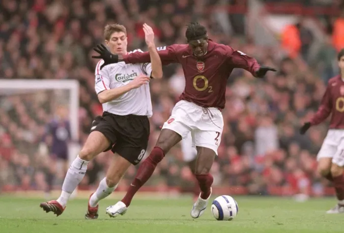Framed Print : Emmanuel Adebayor (Arsenal) Steven Gerrard (Liverpool). Arsenal 2: 1 Liverpool Framed Print : Emmanuel Adebayor (Arsenal) Steven Gerrard (Liverpool). Arsenal 2: 1 Liverpool