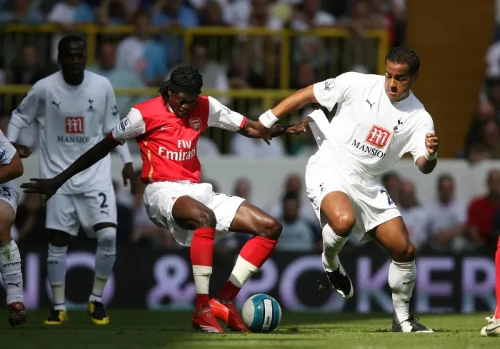 Framed Print : Emmanuel Adebayor (Arsenal) Tom Huddlestone (Tottenham) Framed Print : Emmanuel Adebayor (Arsenal) Tom Huddlestone (Tottenham)