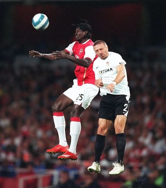 Emmanuel Adebayor (Arsenal) Tomas Repka (Sparta)