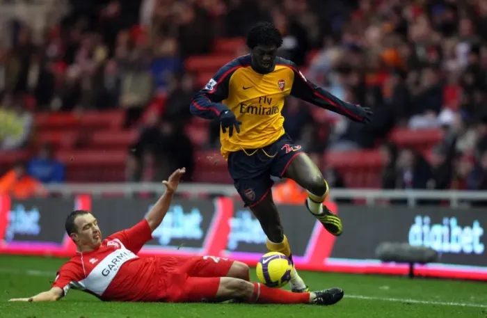 Framed Print : Emmanuel Adebayor (Arsenal) Tony McMahon (Middlesbrough) Framed Print : Emmanuel Adebayor (Arsenal) Tony McMahon (Middlesbrough)