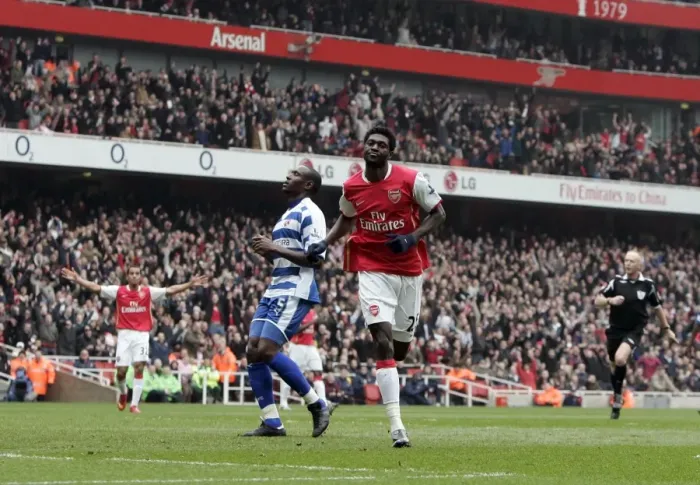 Framed Print : Emmanuel Adebayor celebrates scoring Arsenals 1st goal