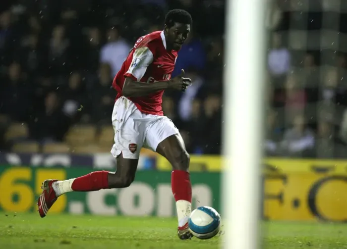 Framed Print : Emmanuel Adebayor scores his 3rd and Arsenals 6th goal of the match