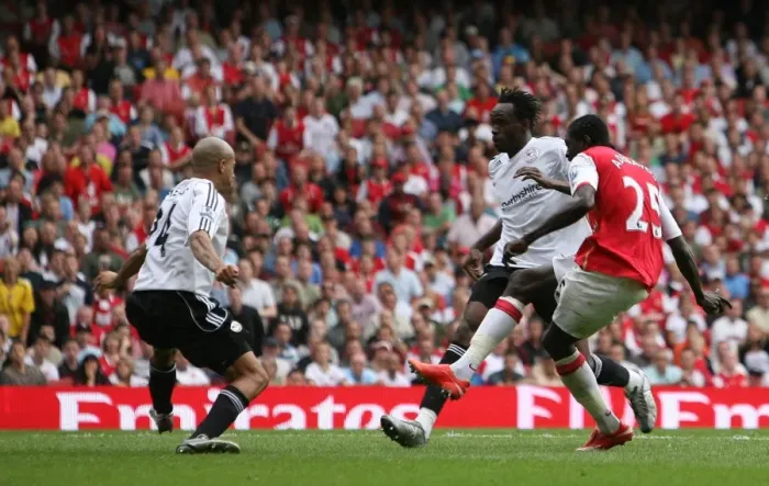 Framed Print : Emmanuel Adebayor scores Arsenals 5th goal his 3rd past Tyrone Mears (Derby) Framed Print : Emmanuel Adebayor scores Arsenals 5th goal his 3rd past Tyrone Mears (Derby)