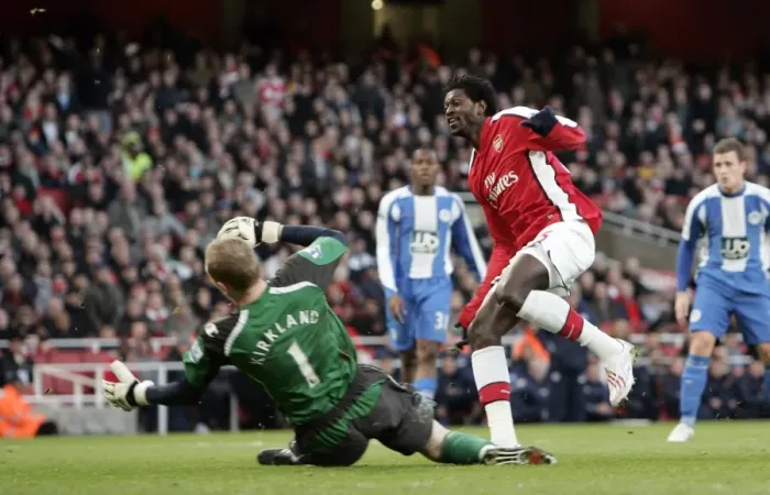 Framed Print : Emmanuel Adebayor scores Arsenals goal past Chris Kirkland (Wigan)