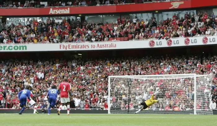 Framed Print : Emmanuel Adebayor scores Arsenals goal from the penalty spot