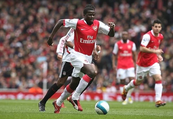 Emmanuel Eboue in Action: Arsenal vs Liverpool, Barclays Premier League, 2008