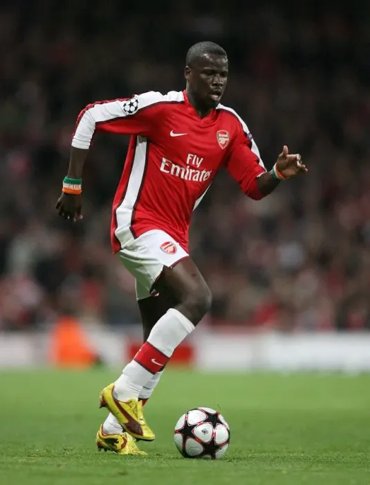 Framed Print : Emmanuel Eboue in Action: Arsenal's 4:1 Victory over AZ Alkmaar in the UEFA Champions League, Group H at Emirates Stadium (November 4, 2009) Framed Print : Emmanuel Eboue in Action: Arsenal's 4:1 Victory over AZ Alkmaar in the UEFA Champions League, Group H at Emirates Stadium (November 4, 2009)
