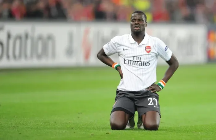 Framed Print : Emmanuel Eboue in Action: Arsenal's Triumph over Standard Liege in UEFA Champions League (16 / 9 / 2009) Framed Print : Emmanuel Eboue in Action: Arsenal's Triumph over Standard Liege in UEFA Champions League (16 / 9 / 2009)