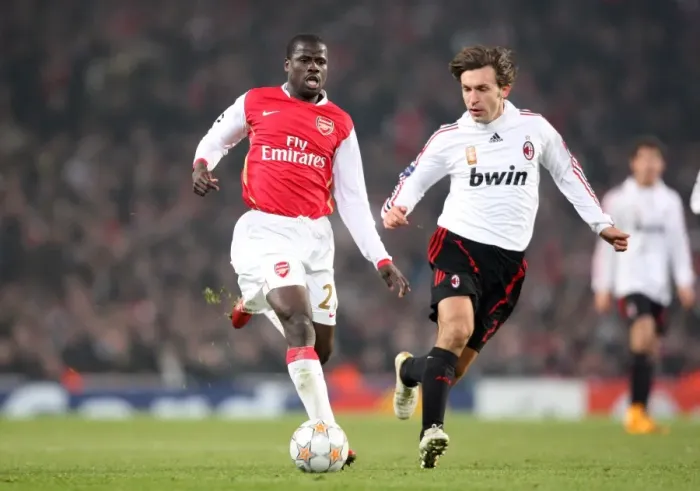 Framed Print : Emmanuel Eboue (Arsenal) Andrea Pirlo (Milan) Framed Print : Emmanuel Eboue (Arsenal) Andrea Pirlo (Milan)
