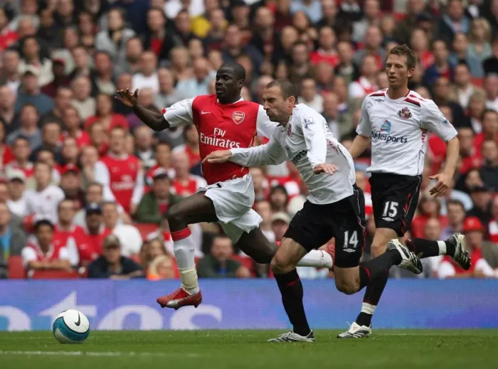 Framed Print : Emmanuel Eboue (Arsenal) Danny Higginbothom (Sunderland) Framed Print : Emmanuel Eboue (Arsenal) Danny Higginbothom (Sunderland)