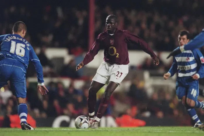 Framed Print : Emmanuel Eboue (Arsenal) Ivar Ingimarsson (Reading). Arsenal 3: 0 Reading Framed Print : Emmanuel Eboue (Arsenal) Ivar Ingimarsson (Reading). Arsenal 3: 0 Reading
