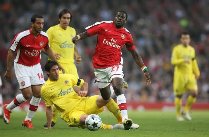 Framed Print : Emmanuel Eboue (Arsenal) Joan Capdevila (Villarreal) Framed Print : Emmanuel Eboue (Arsenal) Joan Capdevila (Villarreal)