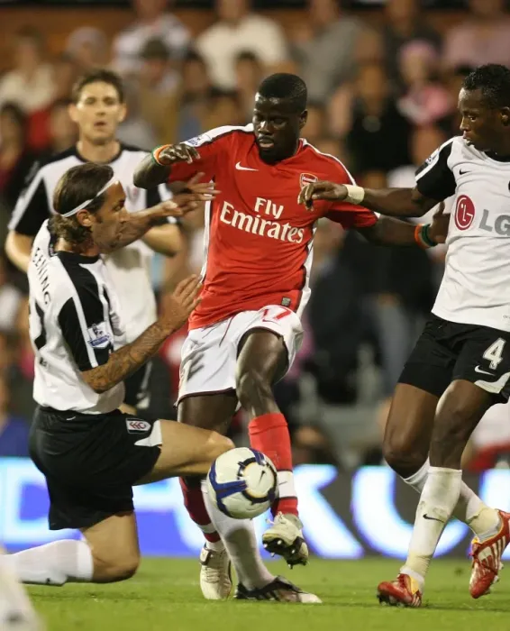 Framed Print : Emmanuel Eboue (Arsenal) Jonathan Greening and John Pantsil (Fulham) Framed Print : Emmanuel Eboue (Arsenal) Jonathan Greening and John Pantsil (Fulham)