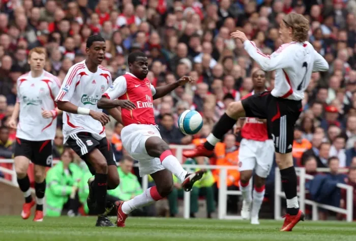 Framed Print : Emmanuel Eboue (Arsenal) Leiva Lucas (Liverpool) Framed Print : Emmanuel Eboue (Arsenal) Leiva Lucas (Liverpool)