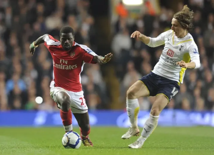 Framed Print : Emmanuel Eboue (Arsenal) Luka Modric (Tottenham). Tottenham Hotspur 2: 1 Arsenal Framed Print : Emmanuel Eboue (Arsenal) Luka Modric (Tottenham). Tottenham Hotspur 2: 1 Arsenal