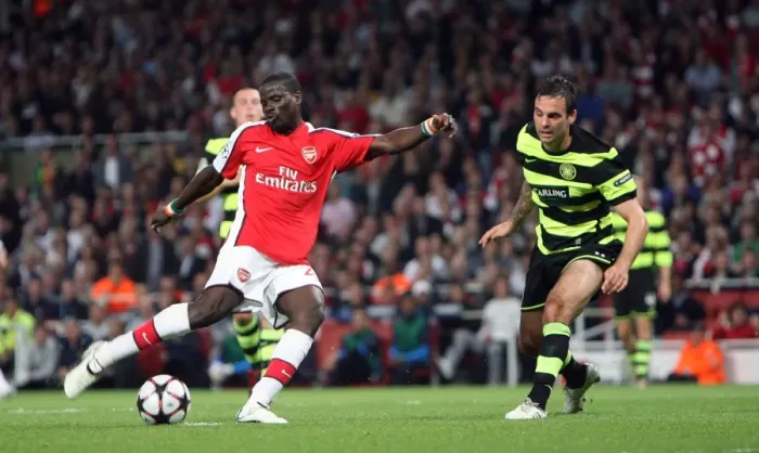 Framed Print : Emmanuel Eboue's Pressure-Fueled Goal: Arsenal's 2-1 Comeback in Champions League vs Celtic