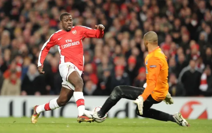 Framed Print : Emmanuel Eboue's Stunning Goal: Arsenal Crushes Porto 5-0 in Champions League