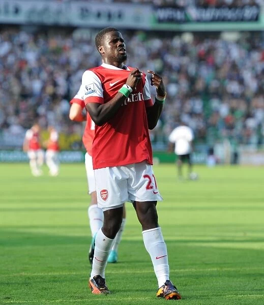 Emmanuel Eboue's Triumphant Goal: Arsenal's Comeback Against Legia Warsaw (7 / 8 / 2010)
