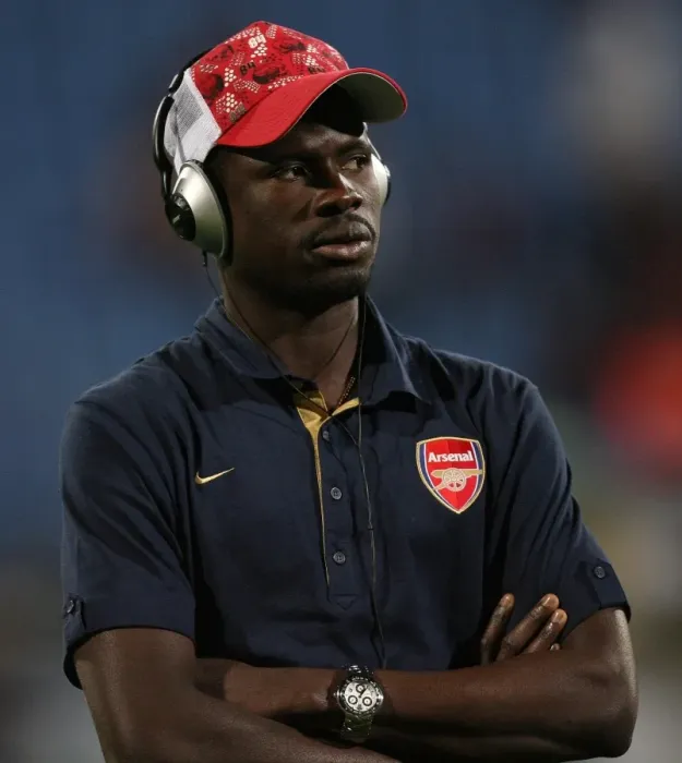 Framed Print : Emmanuel Eboue's Victory: Arsenal's 1-0 Win Over Steaua Bucharest in Champions League Group H