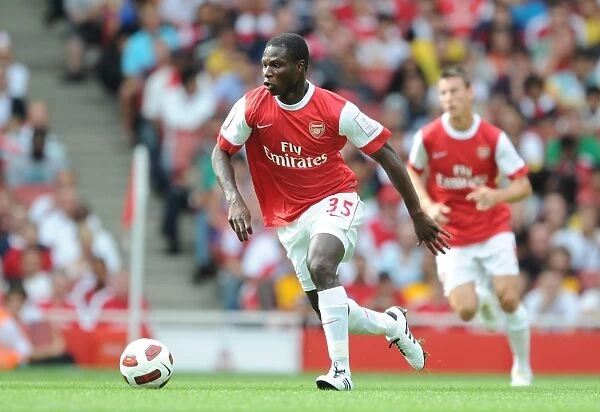 Emmanuel Frimpong's Defiant Performance Against AC Milan in the Emirates Cup, 2010
