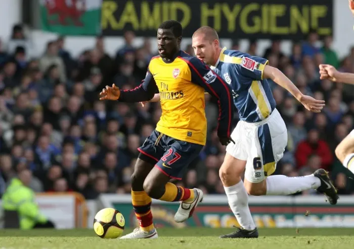 Framed Print : Emmnauel Eboue (Arsenal) Gabor Gyepes (Cardiff City) Framed Print : Emmnauel Eboue (Arsenal) Gabor Gyepes (Cardiff City)