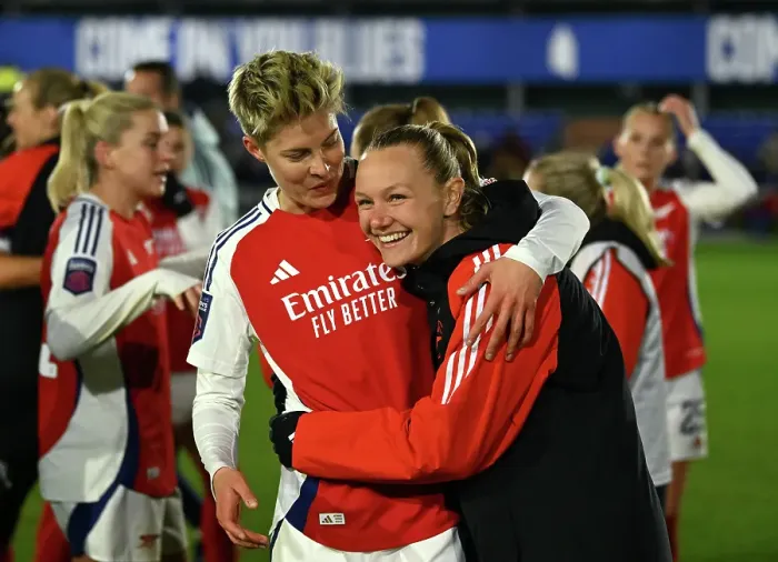 Framed Print : Everton FC v Arsenal FC - Barclays Women's Super League Everton FC v Arsenal FC - Barclays Women's Super League Framed Print : Everton FC v Arsenal FC - Barclays Women's Super League Everton FC v Arsenal FC - Barclays Women's Super League