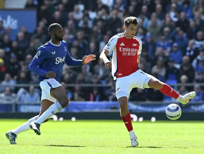Framed Print : Everton FC v Arsenal FC - Premier League Framed Print : Everton FC v Arsenal FC - Premier League