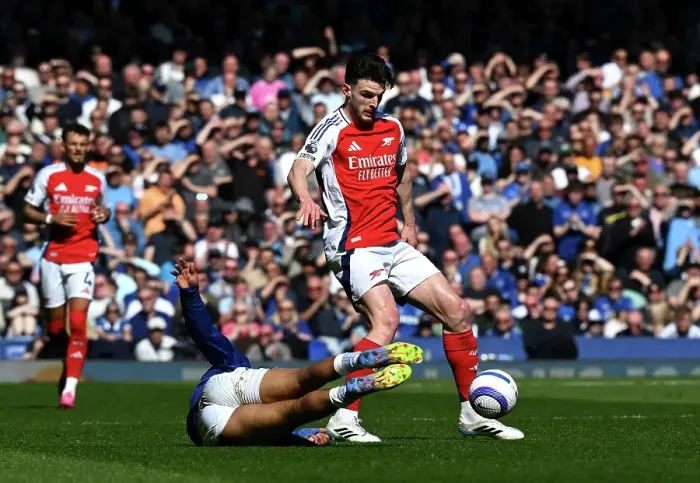 Framed Print : Everton FC v Arsenal FC - Premier League