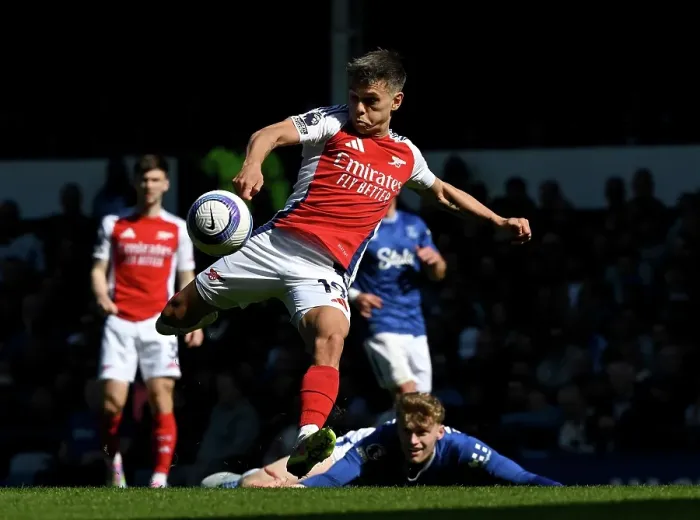Framed Print : Everton FC v Arsenal FC - Premier League