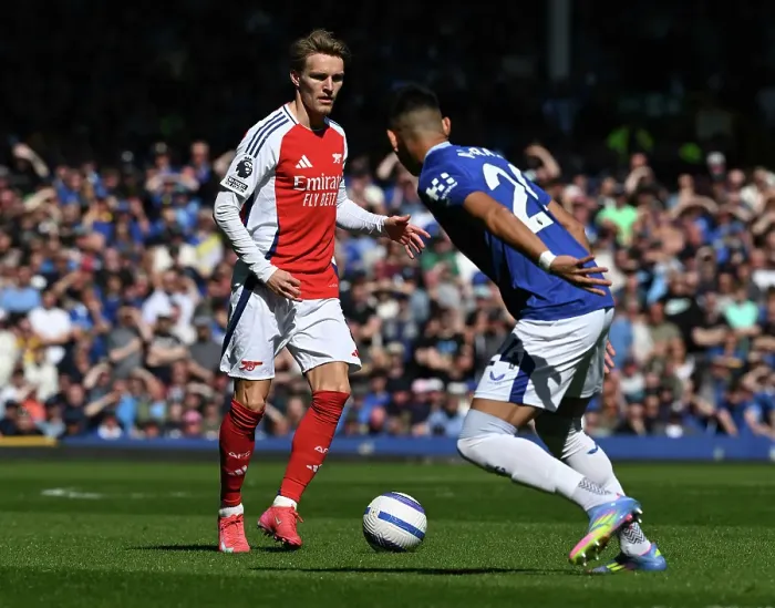 Framed Print : Everton FC v Arsenal FC - Premier League