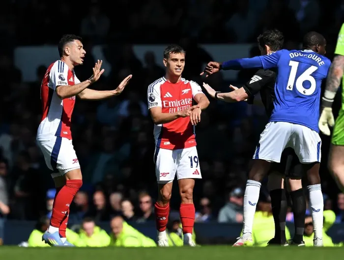 Framed Print : Everton FC v Arsenal FC - Premier League Framed Print : Everton FC v Arsenal FC - Premier League