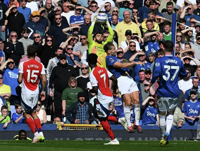 Framed Print : Everton FC v Arsenal FC - Premier League