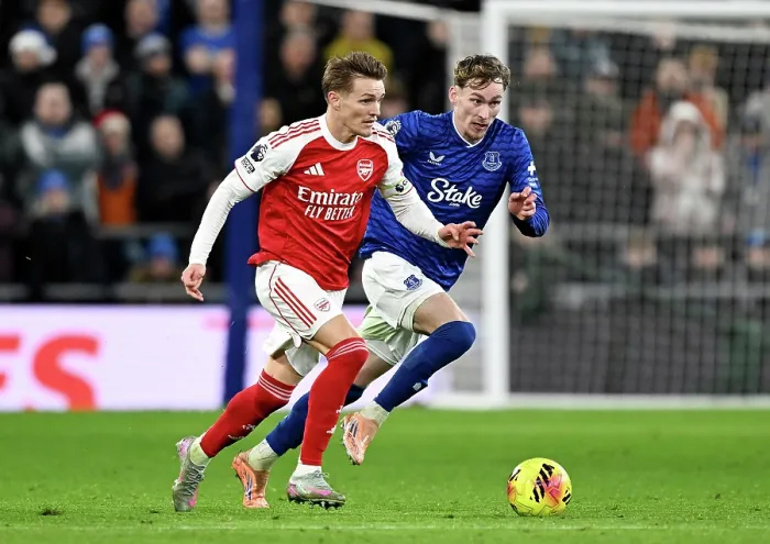 Framed Print : Everton v Arsenal - Premier League Framed Print : Everton v Arsenal - Premier League