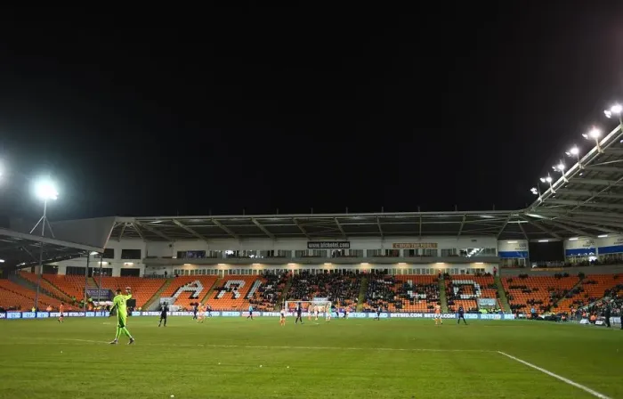 Framed Print : FA Cup Third Round: Blackpool vs. Arsenal at Bloomfield Road