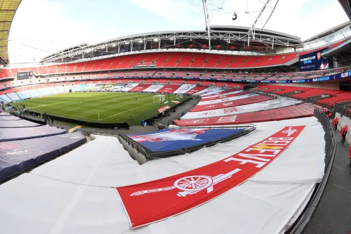 Framed Print : FA Cup Semi-Final Showdown: Arsenal vs Manchester City at Wembley Stadium